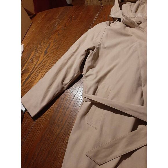 Medium Petite London Fog Tan Belted Trench Coat with Removable Lining - Picture 3 of 8